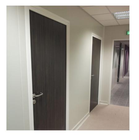 Porte de service pleine ou vitrée