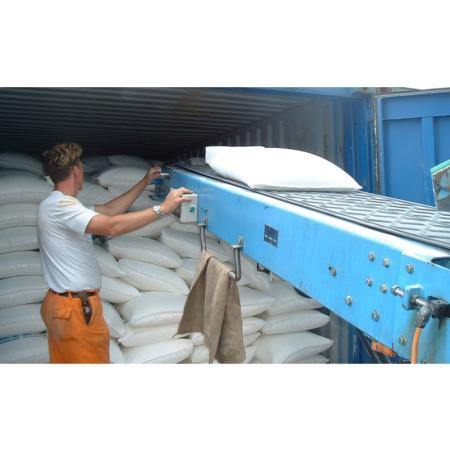 Convoyeur pour chargement de sacs en conteneur