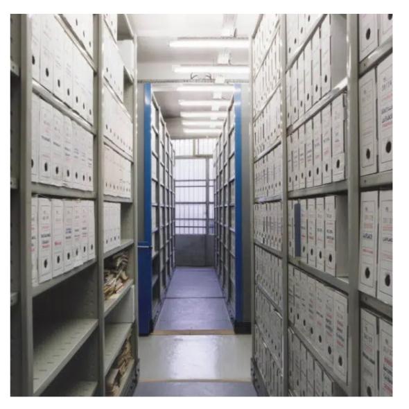 Rayonnage léger à tablettes métalliques sur parois pleines PROFILTOL