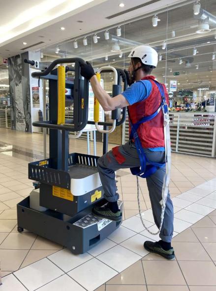 Vente Nacelle élévatrice 4 mètres - automotrice en position basse (AXEO)