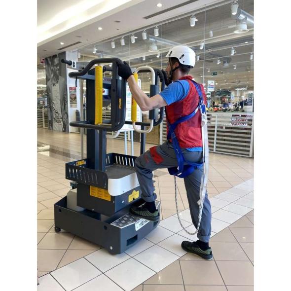 Prix Nacelle élévatrice 4 mètres - automotrice en position basse