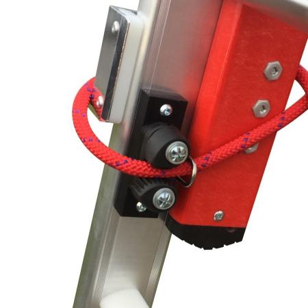 Comparateur Echelle télescopique à plateforme de travail repliable Aerostep®