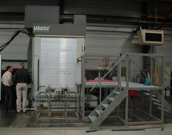 Machine de nettoyage pour jantes et roues