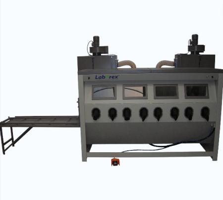 Cabine de sablage multi postes pour pièces de grandes dimensions