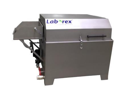 Machine de lavage à panier rotatif avec fontaine intégrée