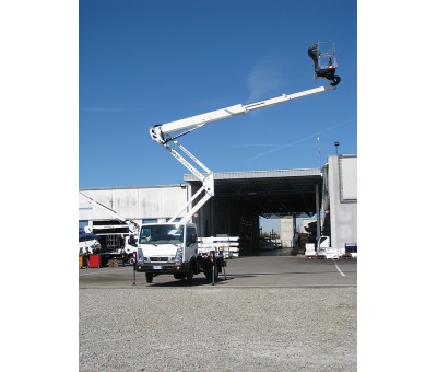 Nacelle sur camion SNAKE 2010, 20 mètres