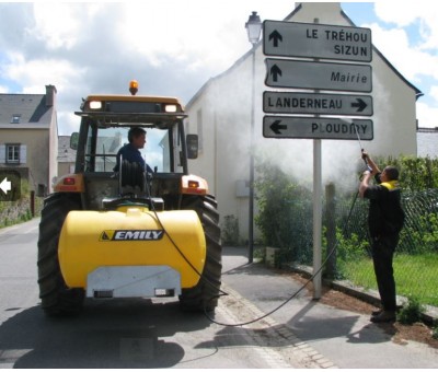 Nettoyeur haute pression autonome pour chariot et tracteur