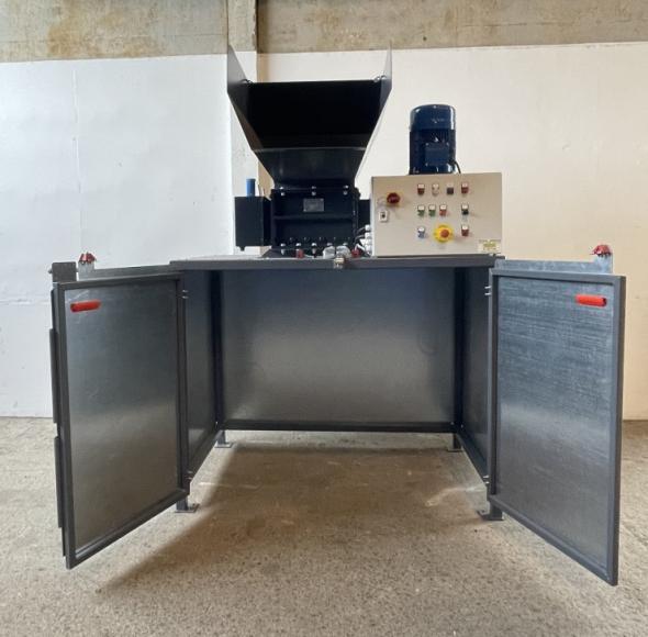 Achat Broyeur de déchets alimentaires et d'emballages pour conteneur 4 roues 660 L