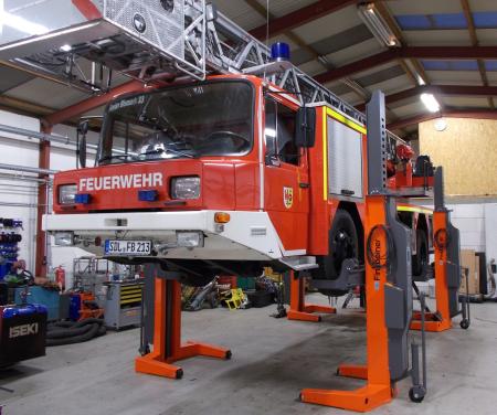 Colonnes élévatrices mobiles pour véhicules spéciaux - Roues jusqu'à 1490 mm